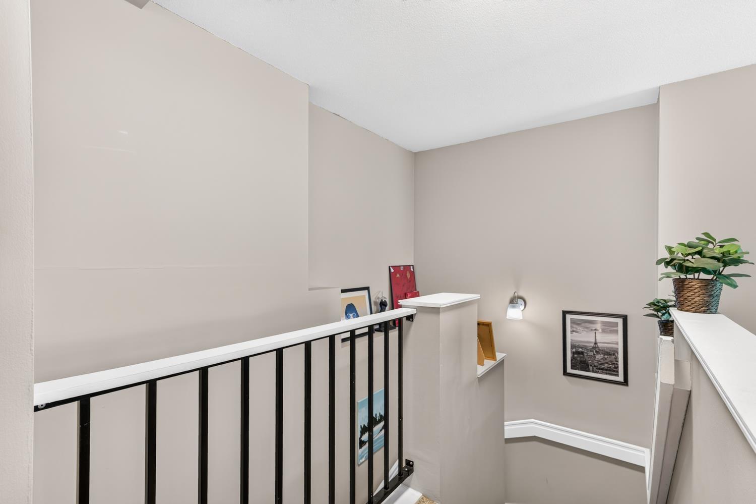 416 10866 City Parkway, Surrey, British Columbia  V3T 5W9 - Photo 11 - R3161409