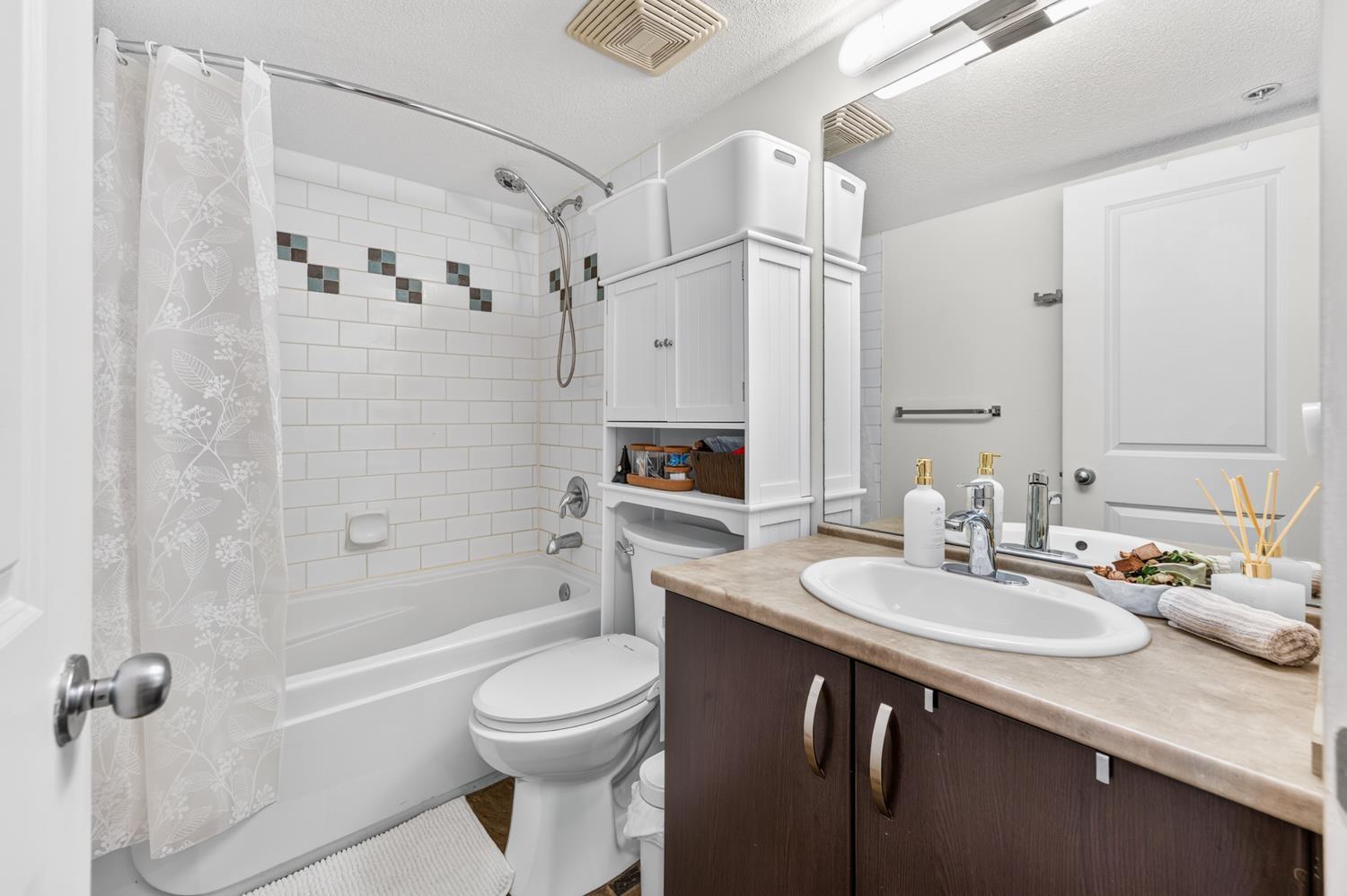 416 10866 City Parkway, Surrey, British Columbia  V3T 5W9 - Photo 15 - R3161409