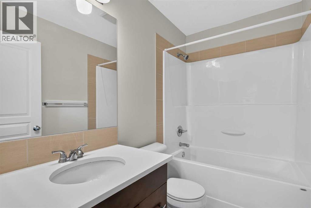 1106 Mckenzie Towne Row Se, Calgary, Alberta T2Z 1E1 - Photo 30 - A2340943