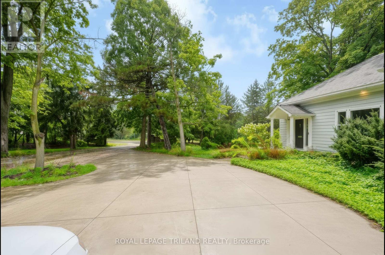 467 Commissioners Road E, London South, Ontario  N6C 2T6 - Photo 44 - X13743396