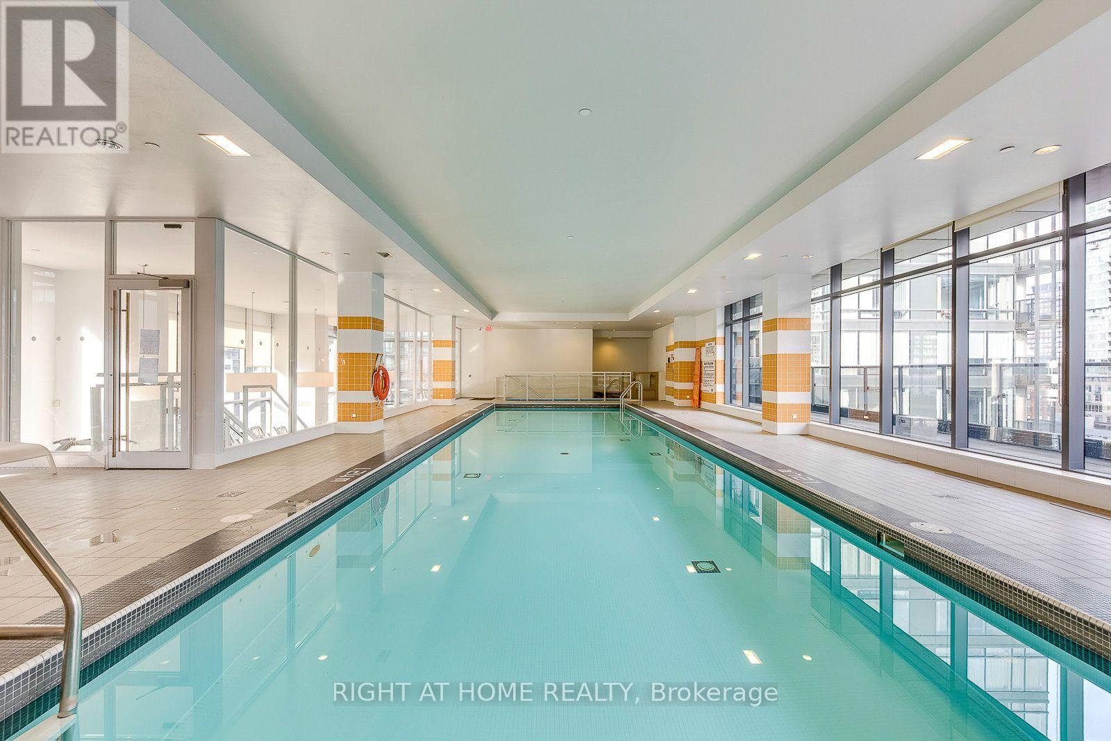 1306 - 295 Adelaide Street W, Toronto, Ontario  M5V 0L4 - Photo 37 - C13743362