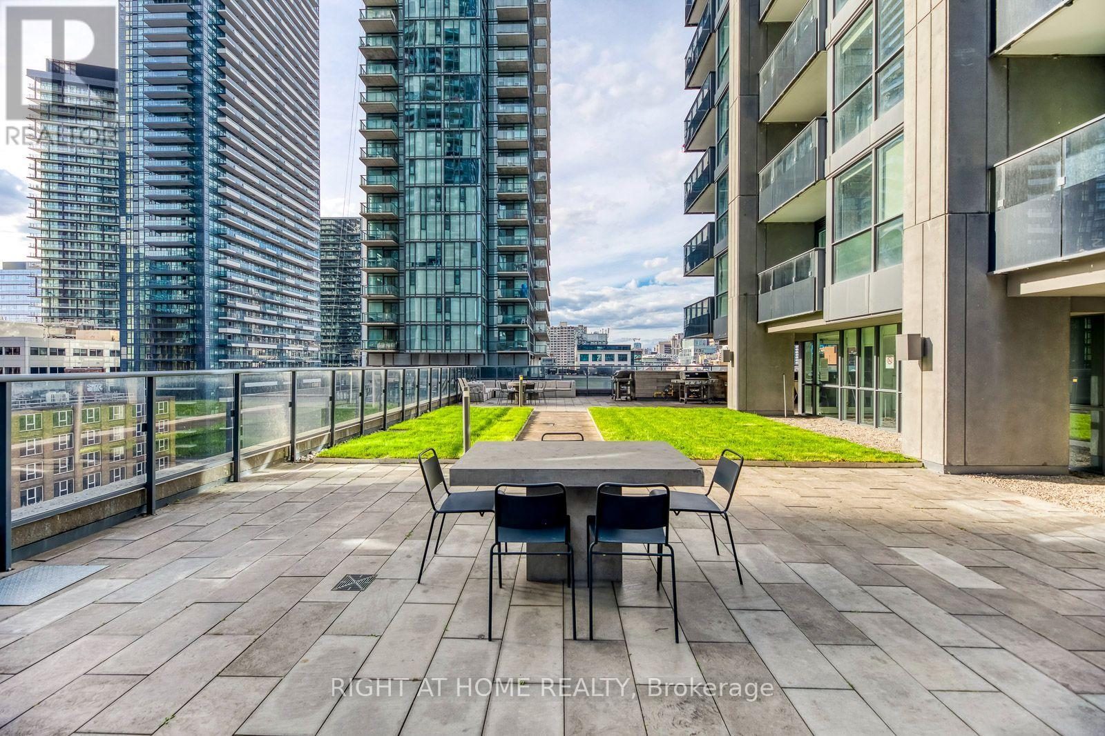 1306 - 295 Adelaide Street W, Toronto, Ontario  M5V 0L4 - Photo 42 - C13743362