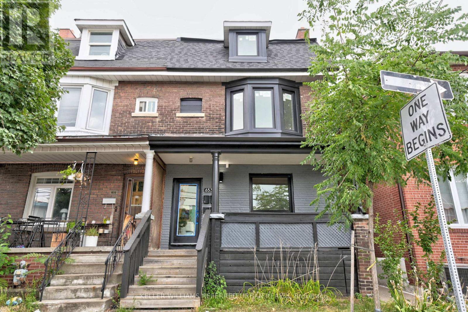 1 - 653 MANNING AVENUE, Toronto, Ontario