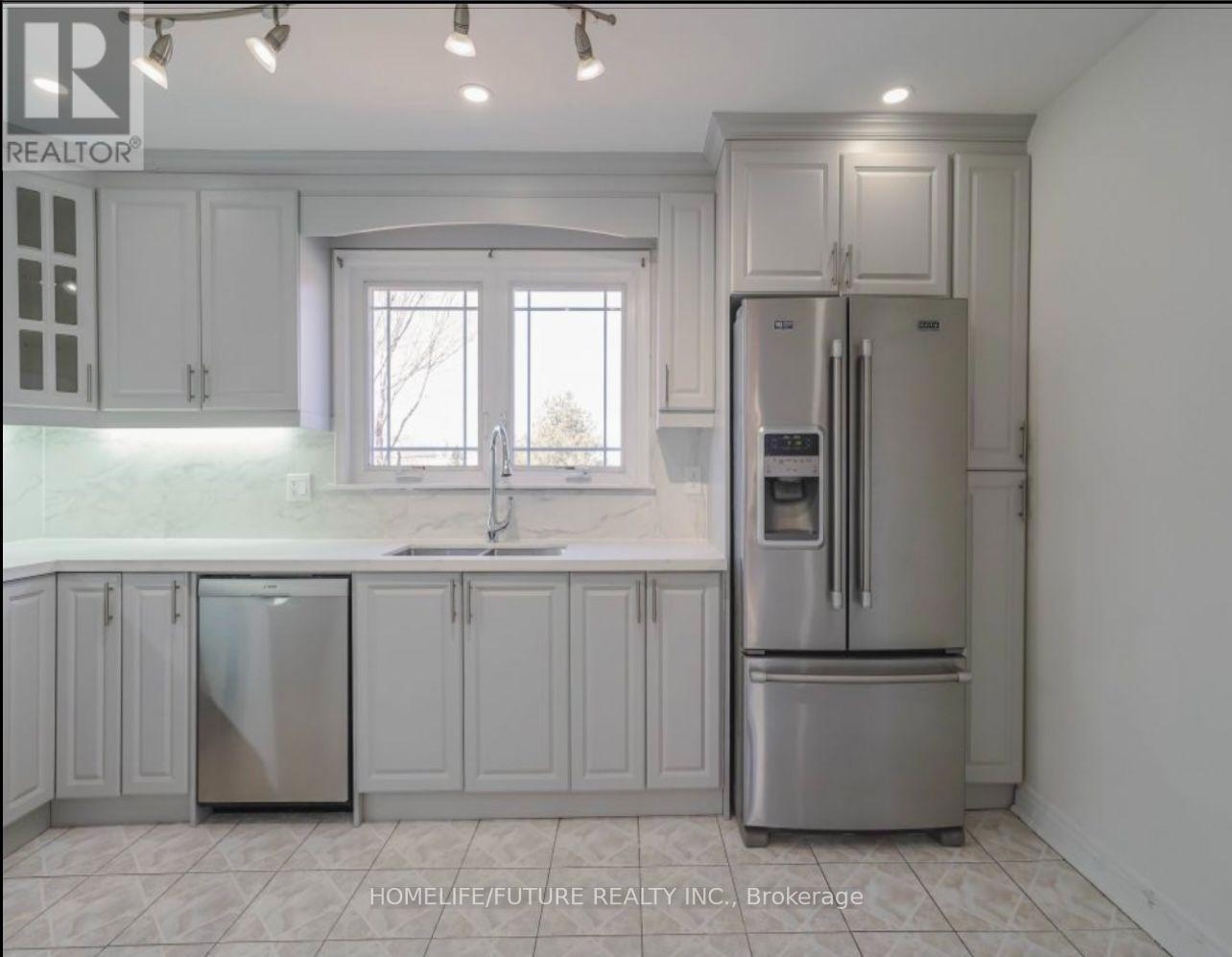 62 North Edgely Avenue, Toronto, Ontario  M1K 1T7 - Photo 11 - E13743402