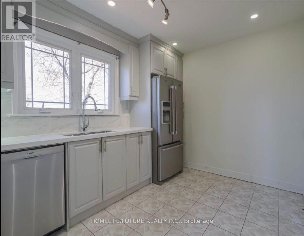 62 North Edgely Avenue, Toronto, Ontario  M1K 1T7 - Photo 9 - E13743402