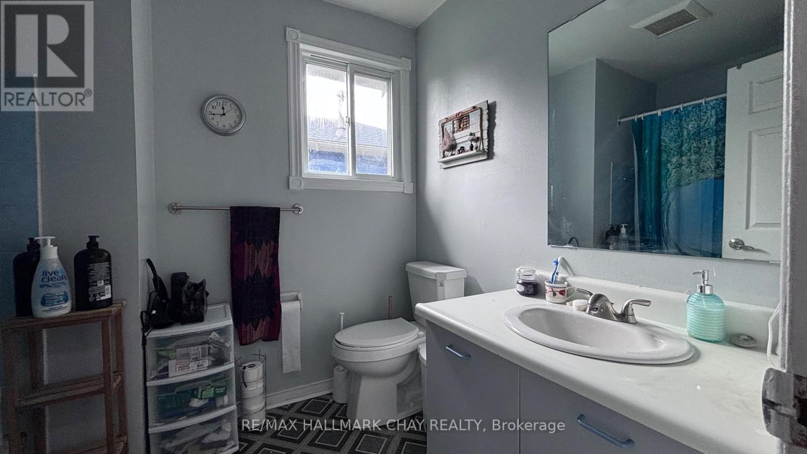 98 Elizabeth Street, Barrie, Ontario  L4N 6P3 - Photo 10 - S13743332