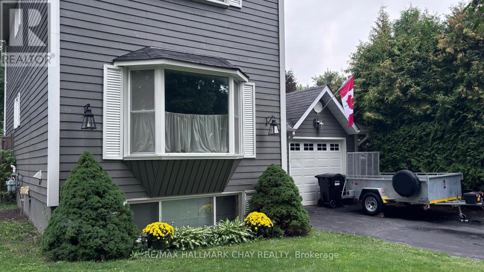 98 Elizabeth Street, Barrie, Ontario  L4N 6P3 - Photo 4 - S13743332