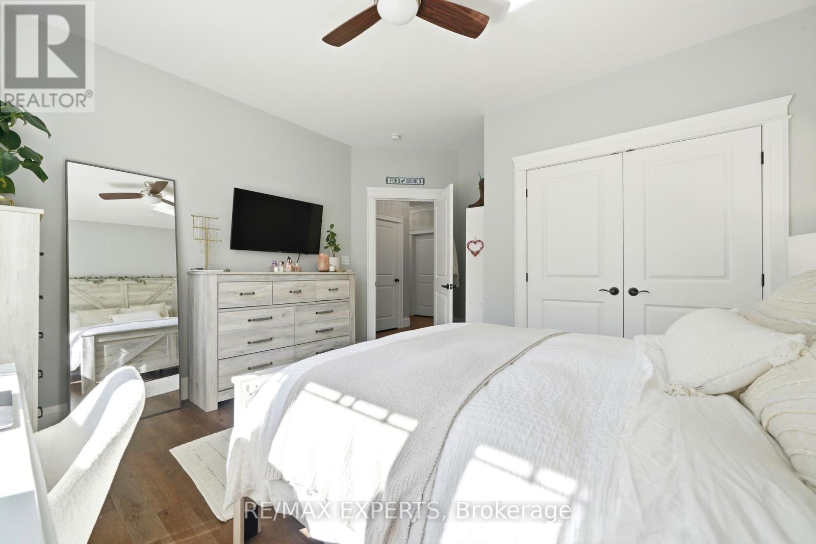 48 Marni Lane, Springwater, Ontario  L0L 2K0 - Photo 22 - S13743394