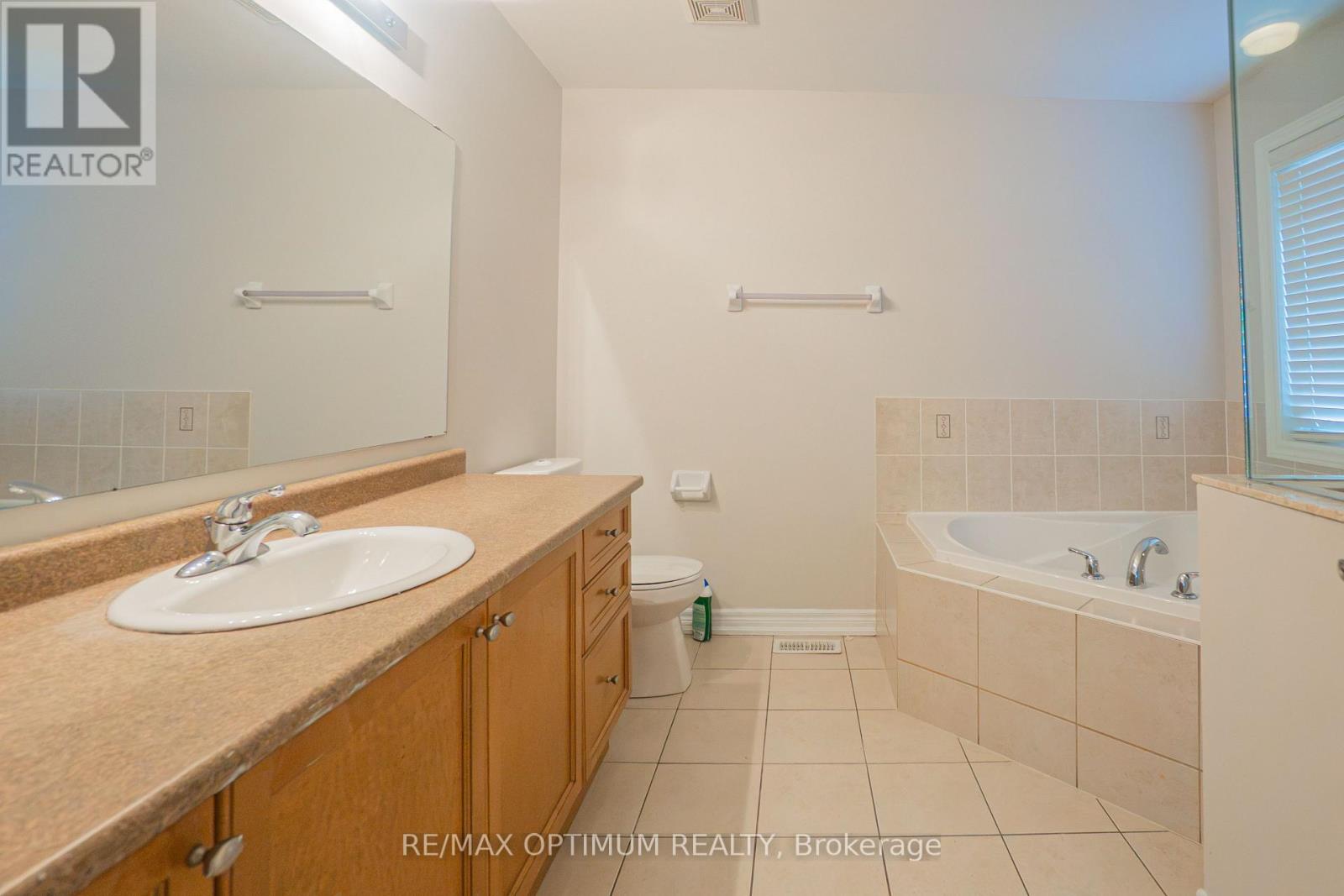 23 Merrickville Way, Brampton (Bram West), Ontario  L6Y 0V5 - Photo 18 - W13743326