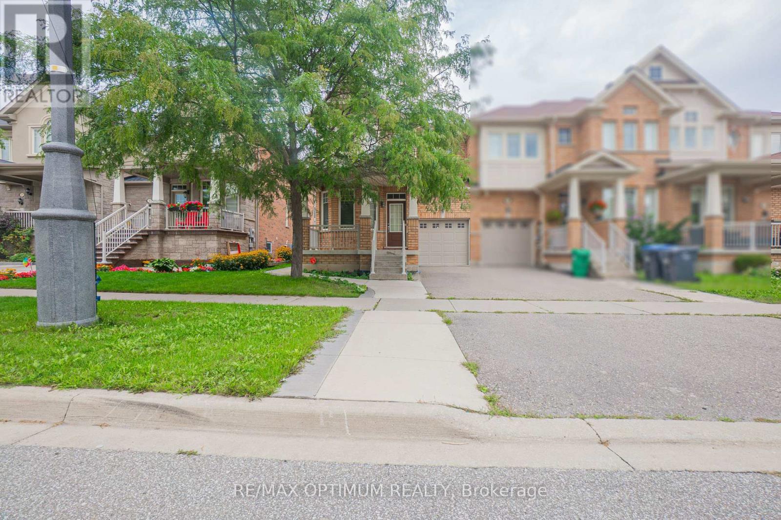 23 Merrickville Way, Brampton (Bram West), Ontario  L6Y 0V5 - Photo 2 - W13743326