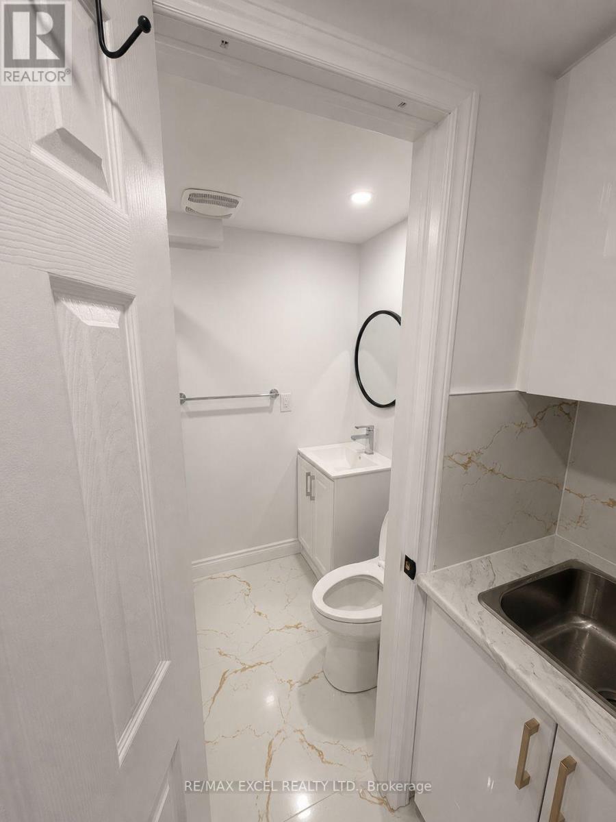 Bsmt - 3882 Midhurst Lane, Mississauga, Ontario  L4Z 1C7 - Photo 7 - W13743344