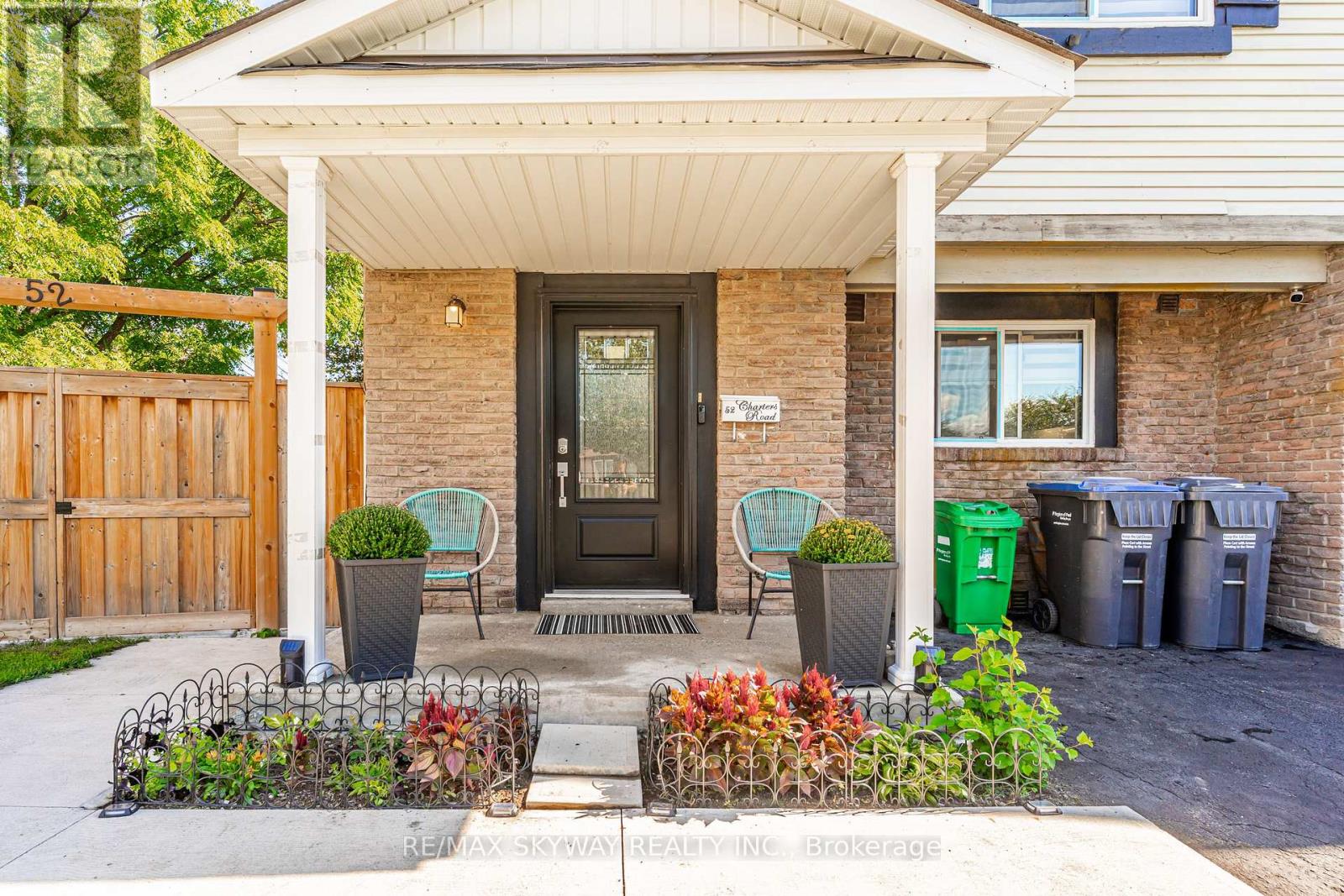 52 Charters Road, Brampton, Ontario  L6V 2S5 - Photo 4 - W13743358