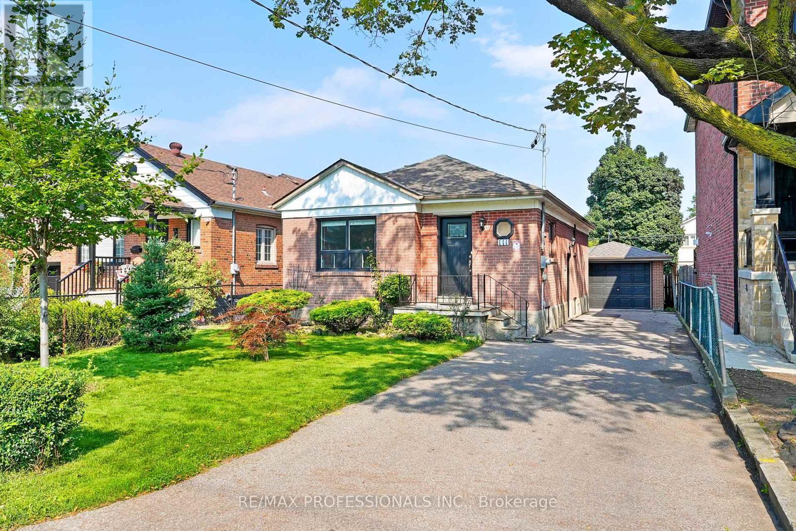 111 Wesley Street, Toronto, Ontario  M8Y 2W9 - Photo 2 - W13743400
