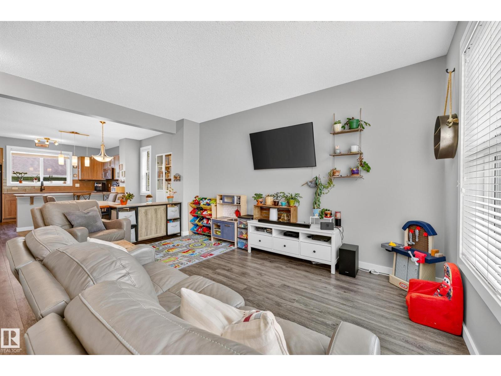 2821 Maple Wy NW, Edmonton, Alberta  T6T 0Z7 - Photo 5 - E4506983