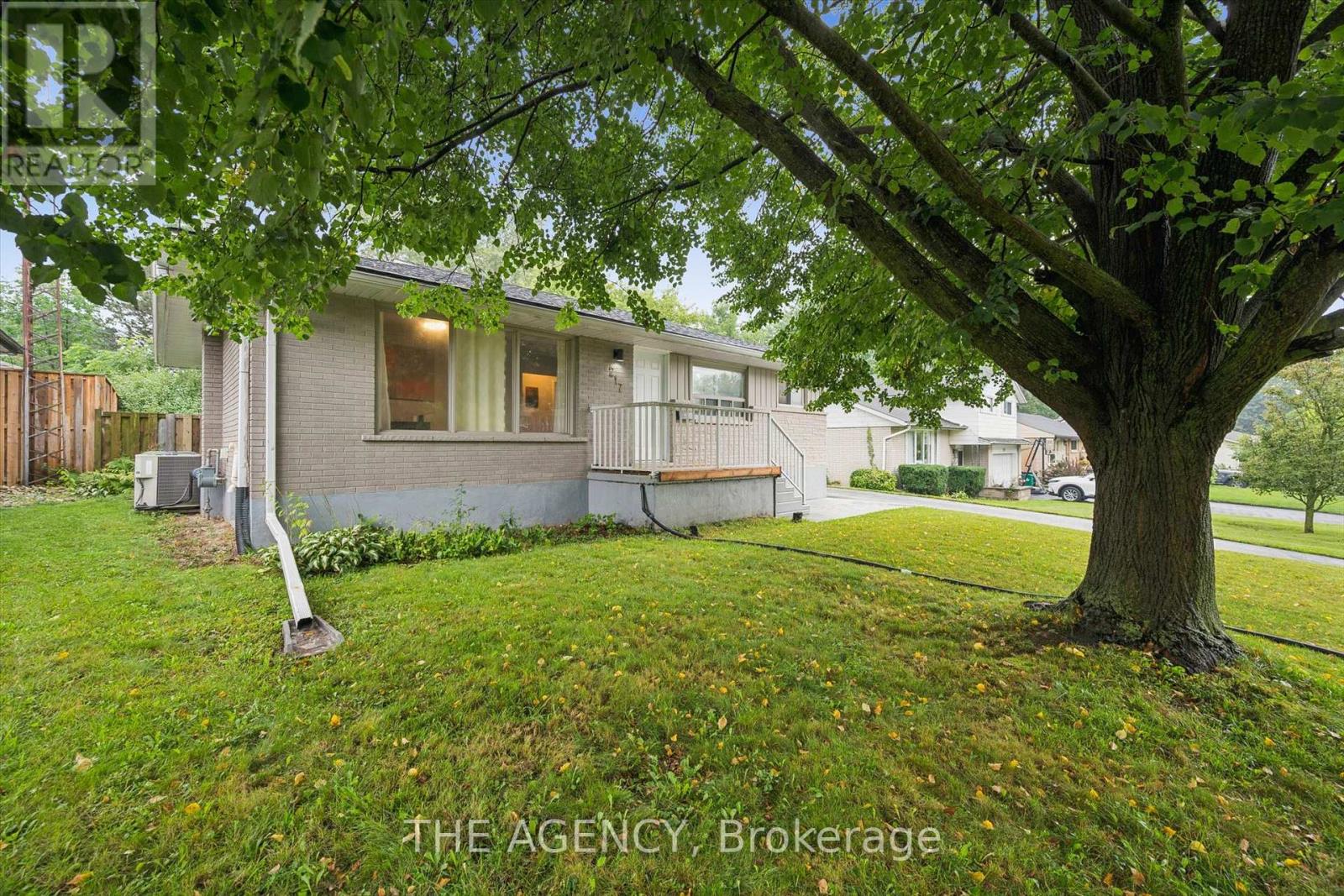 217 Mayfield Avenue, Waterloo, Ontario  N2J 3S6 - Photo 2 - X13743346