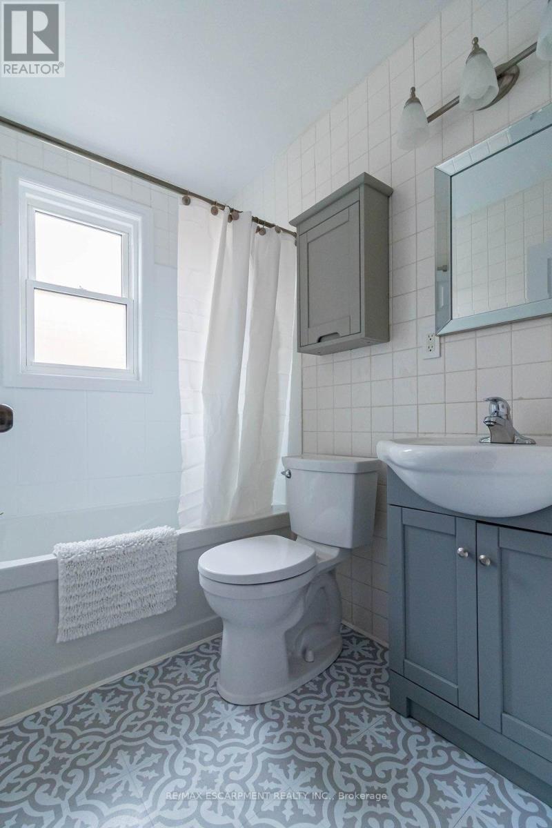 112 East 13th Street, Hamilton, Ontario  L9A 3Z5 - Photo 24 - X13743386