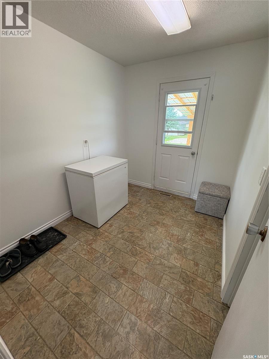 109 March Avenue E, Langenburg, Saskatchewan  S0A 2A0 - Photo 13 - SK047506