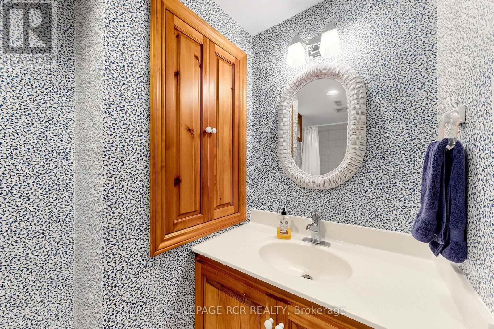 981 Krista Court, Newmarket, Ontario L3Y 7E9 - Photo 38 - N13743230