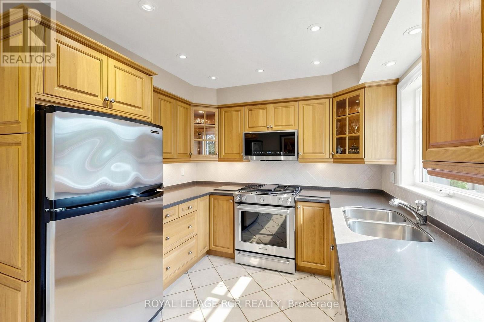 981 Krista Court, Newmarket, Ontario L3Y 7E9 - Photo 24 - N13743230