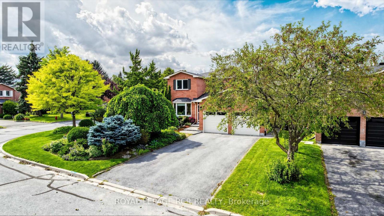 981 Krista Court, Newmarket, Ontario L3Y 7E9 - Photo 5 - N13743230