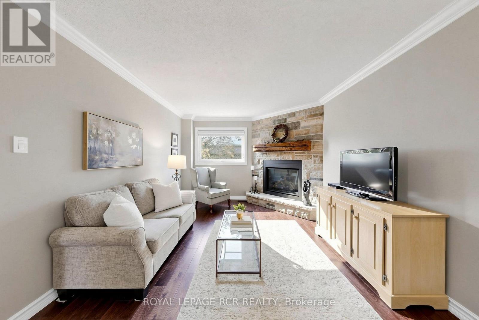 981 Krista Court, Newmarket, Ontario L3Y 7E9 - Photo 17 - N13743230