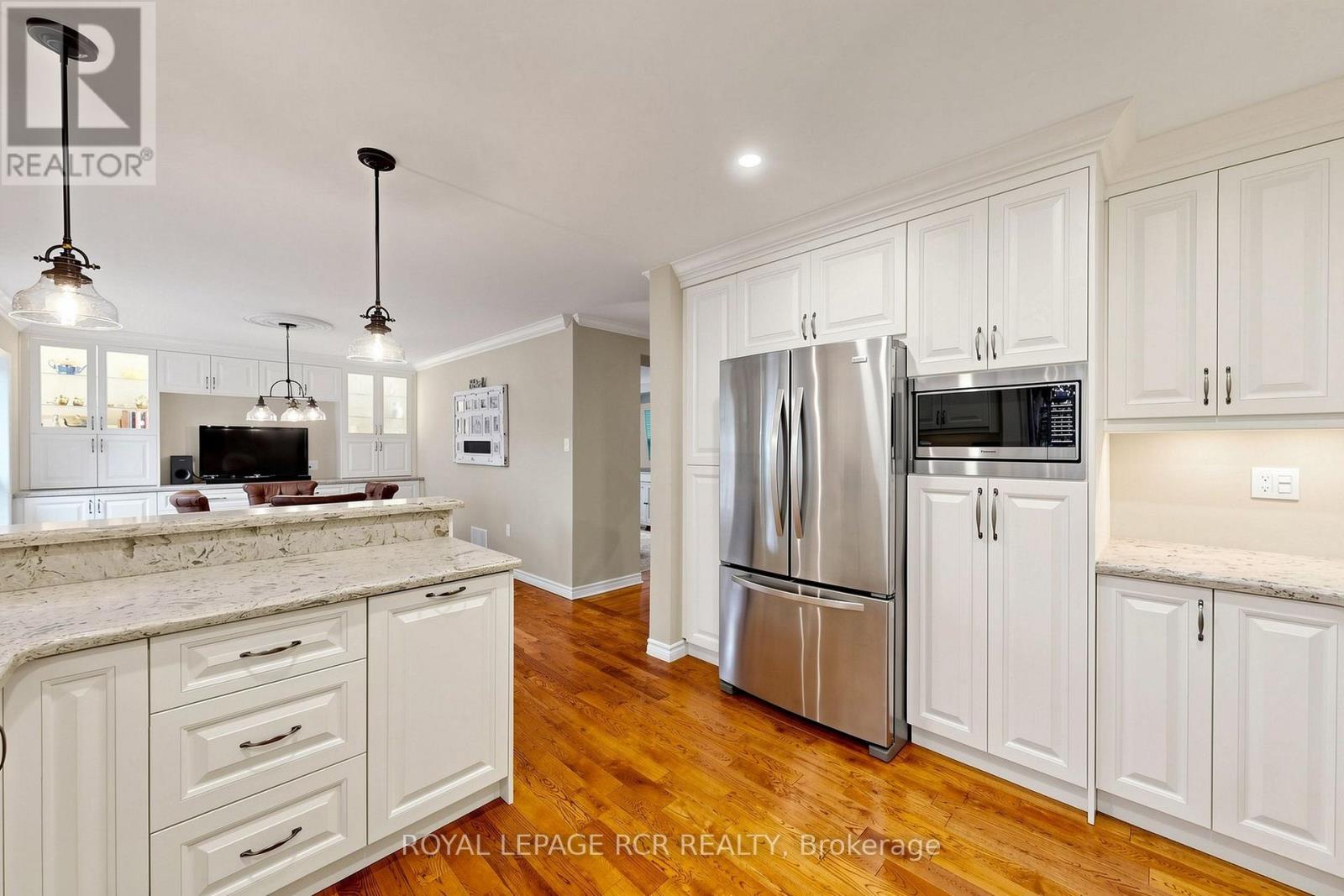 28 Roughley Street, Bradford West Gwillimbury, Ontario  L3Z 3B2 - Photo 12 - N13742252