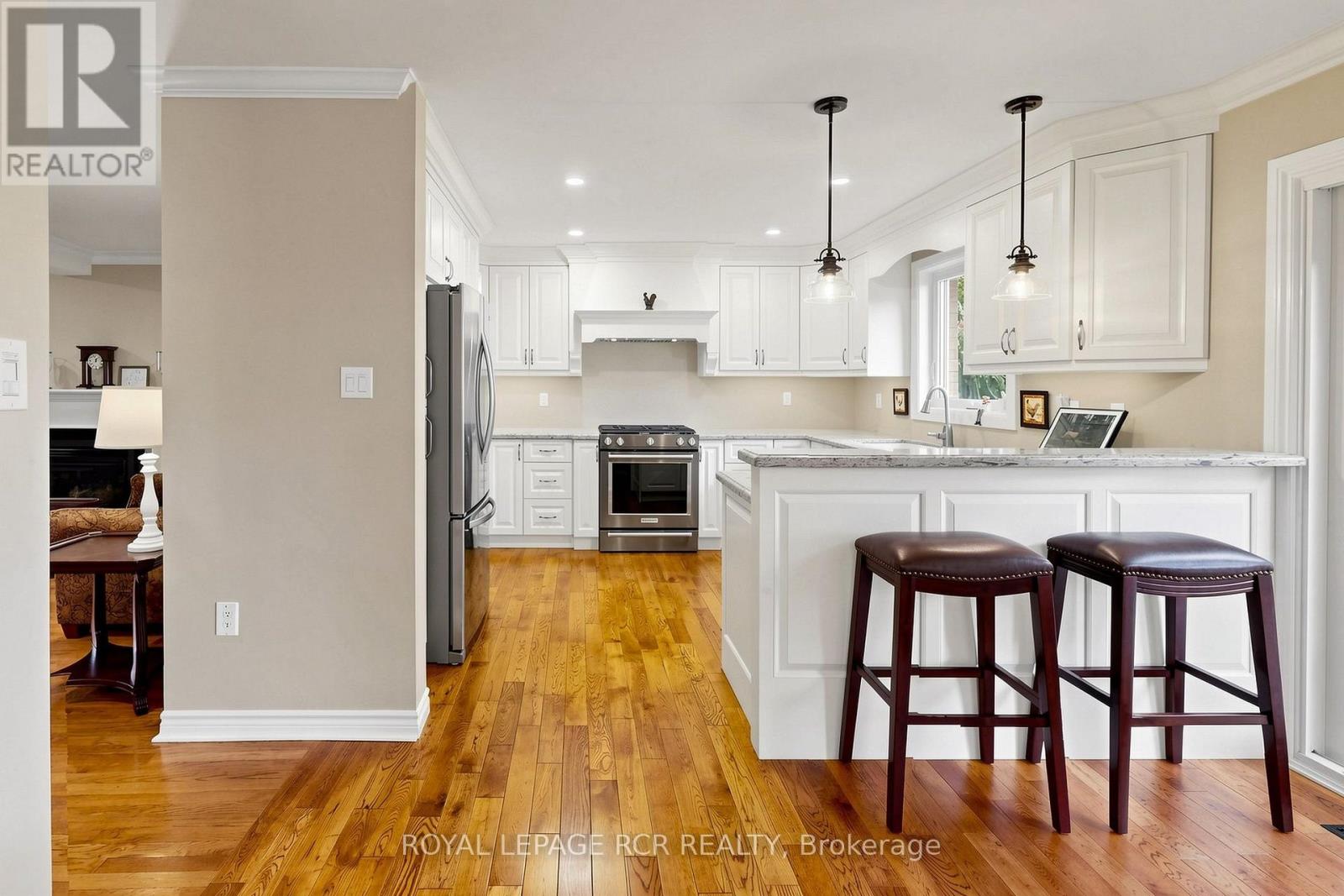 28 Roughley Street, Bradford West Gwillimbury, Ontario  L3Z 3B2 - Photo 9 - N13742252