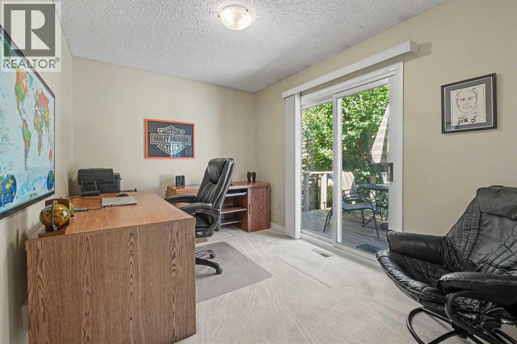 231 Cedarille Green Sw, Calgary, Alberta  T2W 2H3 - Photo 18 - A2338687