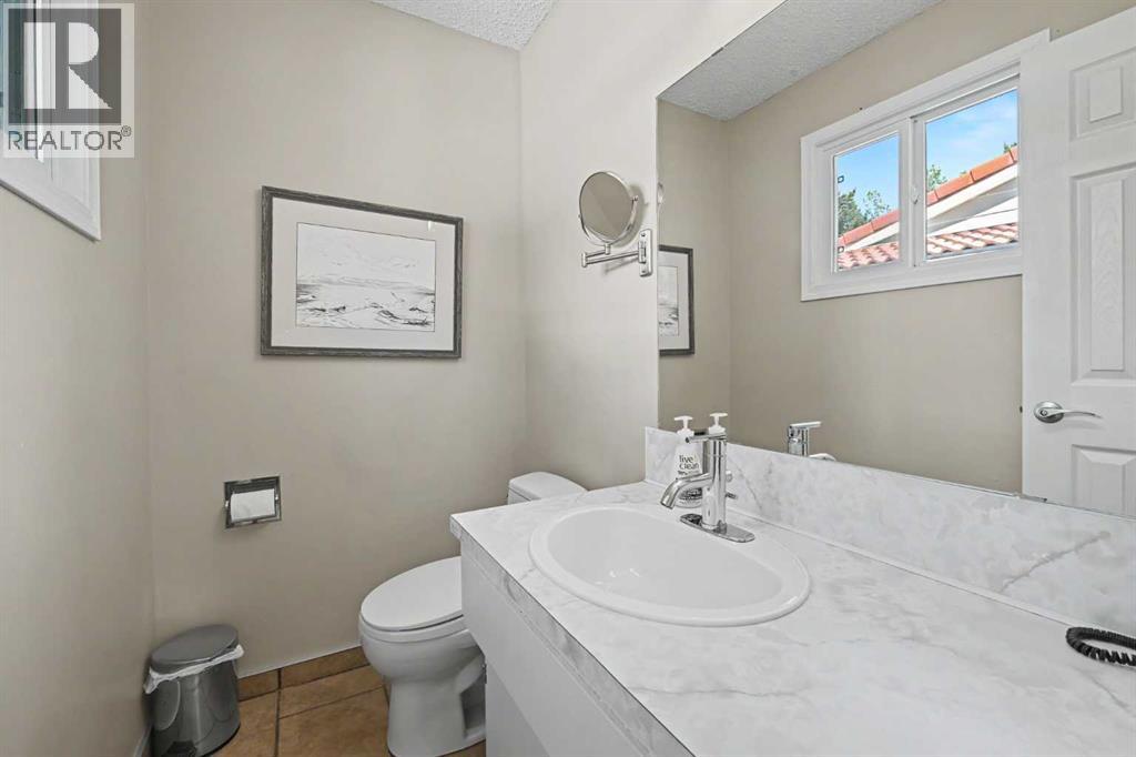 231 Cedarille Green Sw, Calgary, Alberta  T2W 2H3 - Photo 15 - A2338687