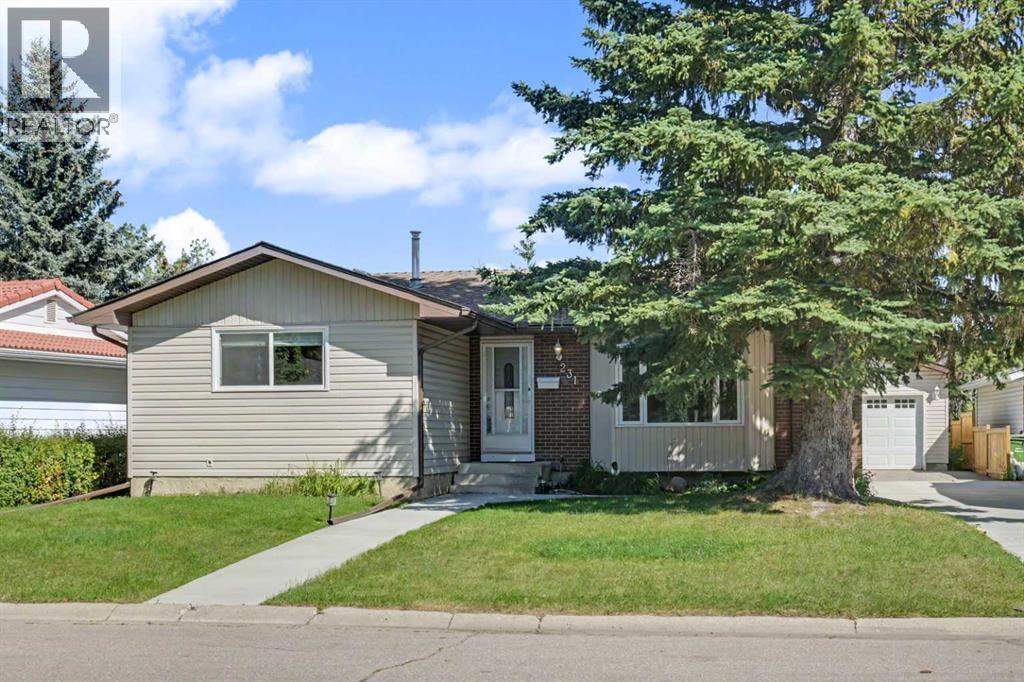 231 Cedarille Green Sw, Calgary, Alberta  T2W 2H3 - Photo 1 - A2338687