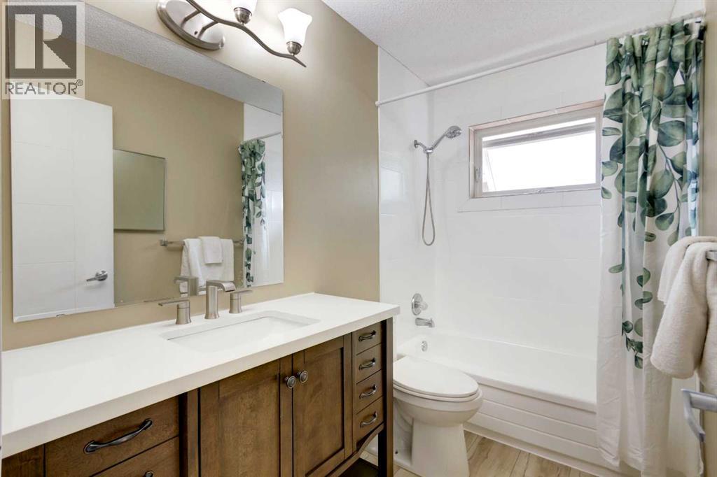 31 Deer Place SE, Calgary, Alberta  T2J 6W6 - Photo 12 - A2341381