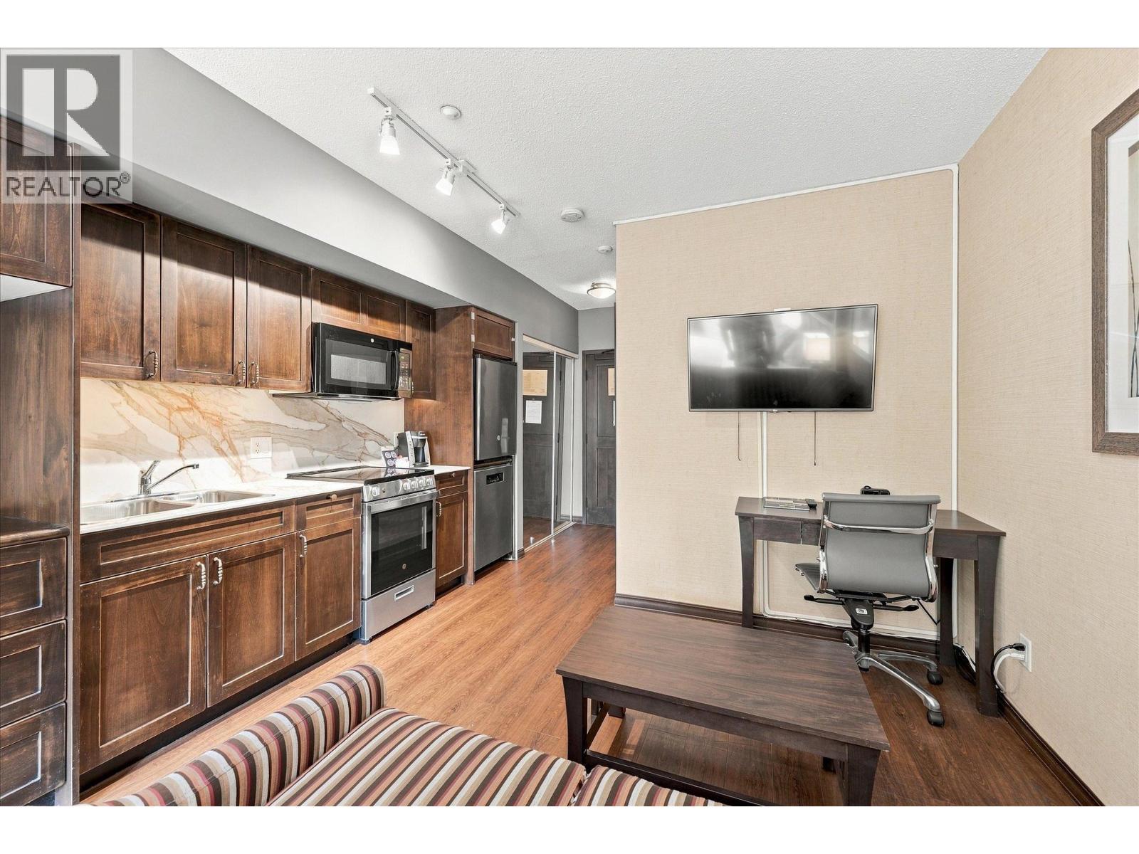 126 4220 Gateway Drive, Whistler, British Columbia  V8E 0Z7 - Photo 11 - R3161449