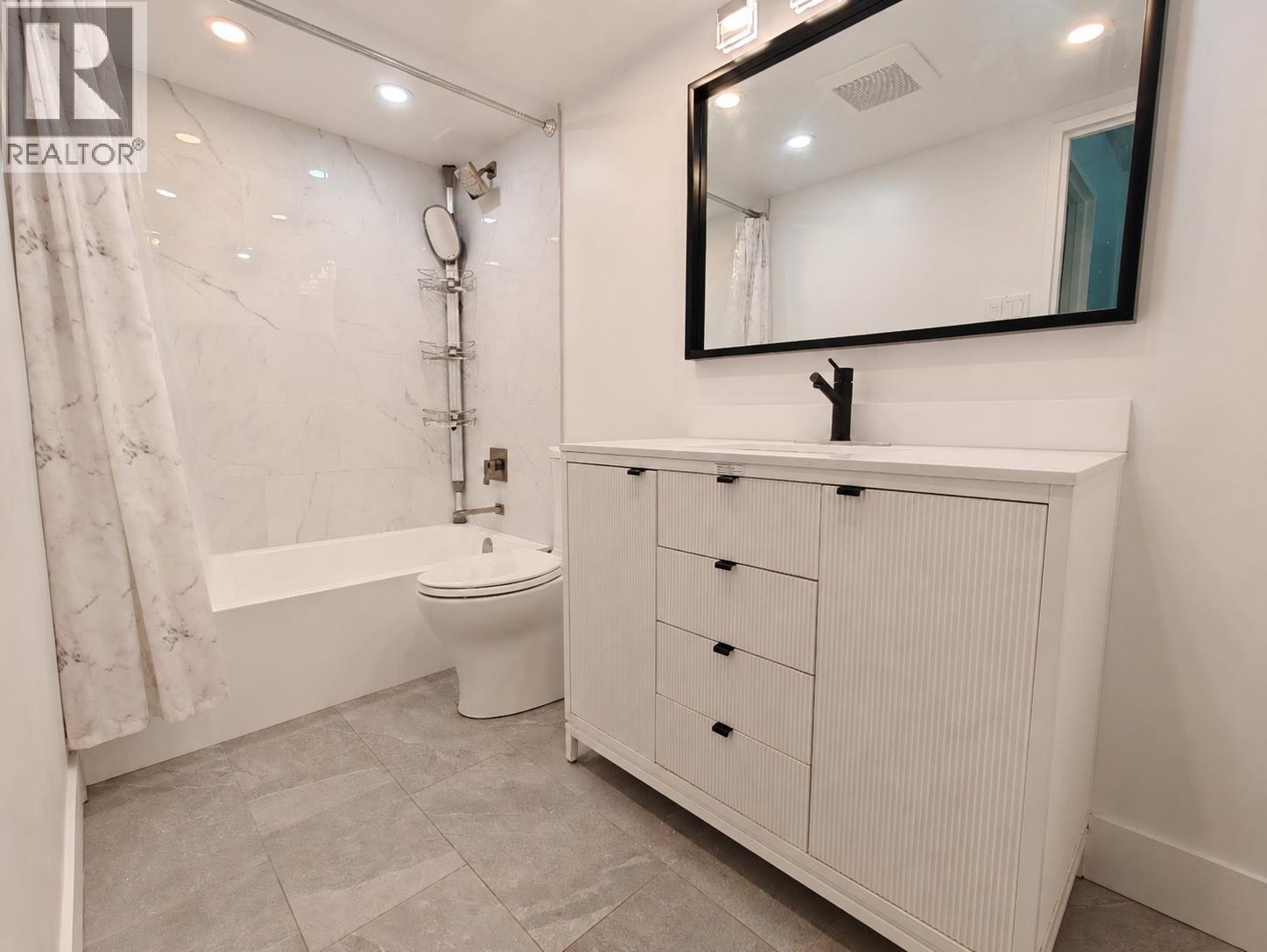 409 2024 W Fullerton Avenue, North Vancouver, British Columbia  V7P 3G4 - Photo 4 - R3161455