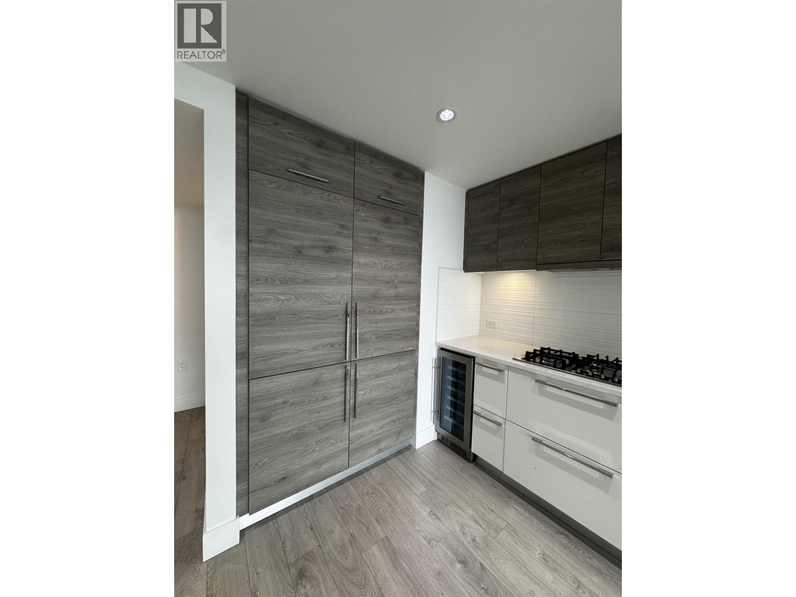 709 7388 Kingsway, Burnaby, British Columbia  V3N 0G9 - Photo 5 - R3161459