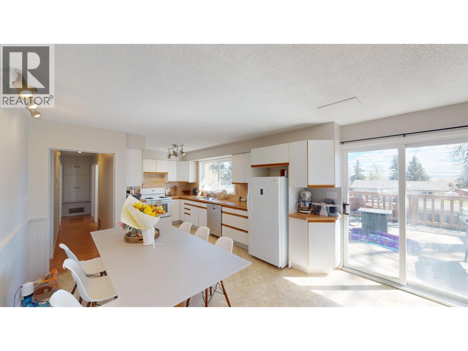 10515 104 Avenue, Fort St. John, British Columbia  V1J 8E1 - Photo 8 - R3161433