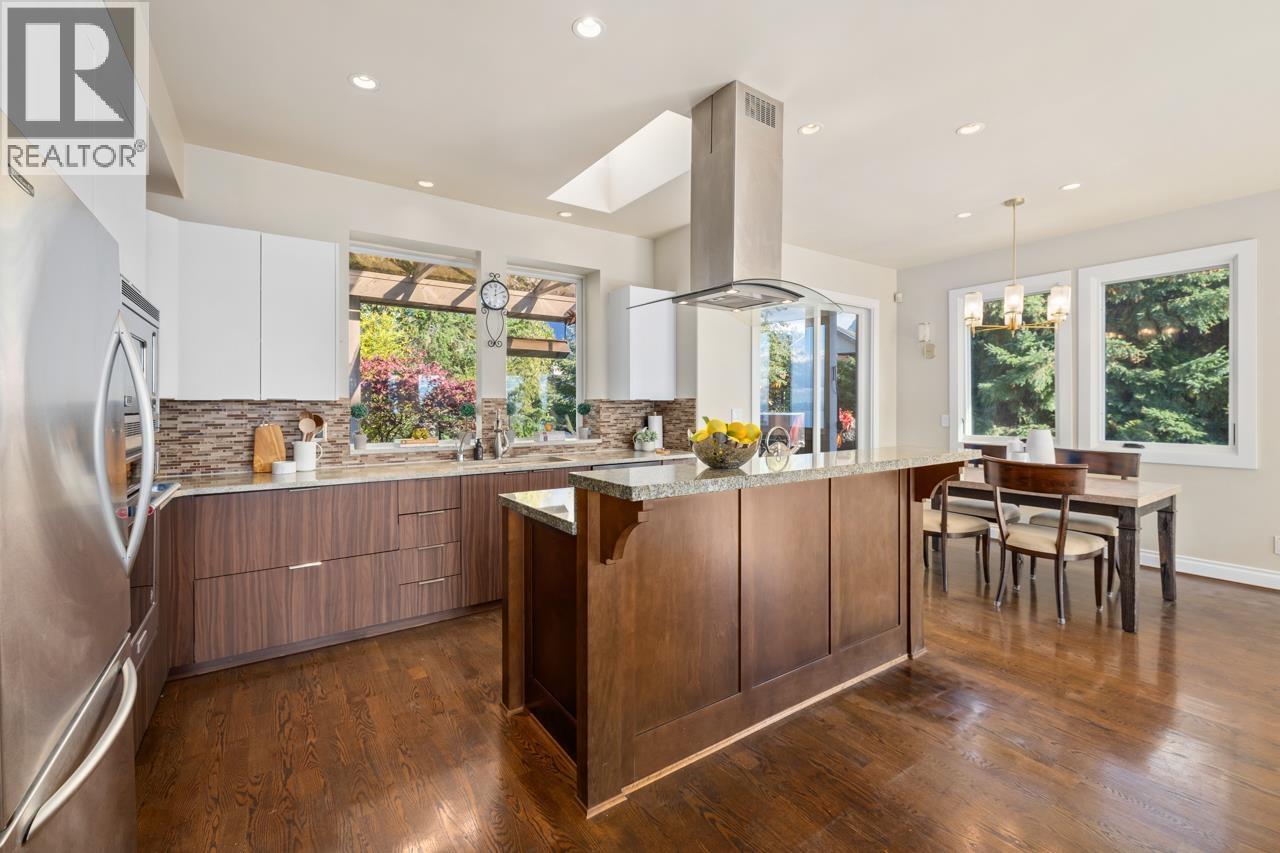 5401 West Vista Court, West Vancouver, British Columbia  V7W 3G8 - Photo 8 - R3161214