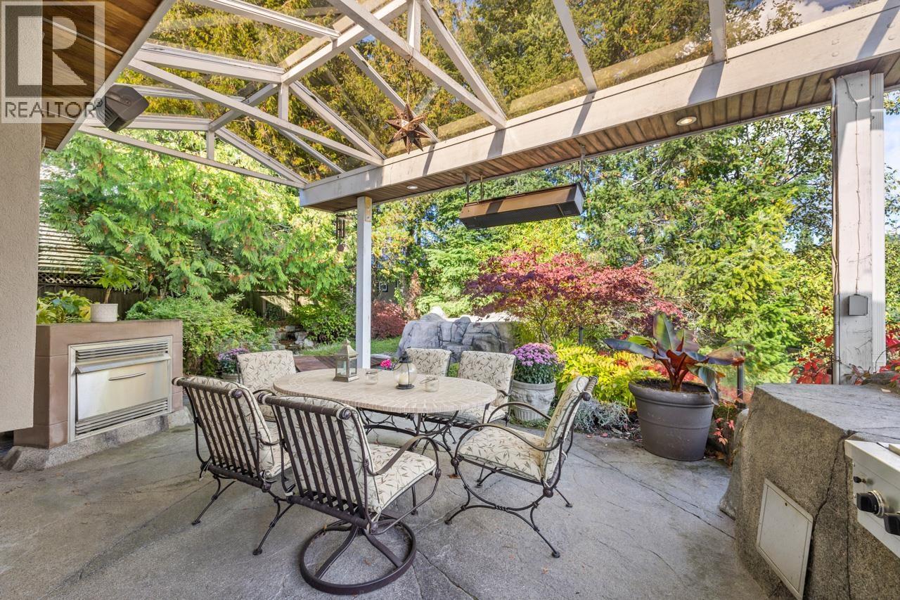 5401 West Vista Court, West Vancouver, British Columbia  V7W 3G8 - Photo 35 - R3161214