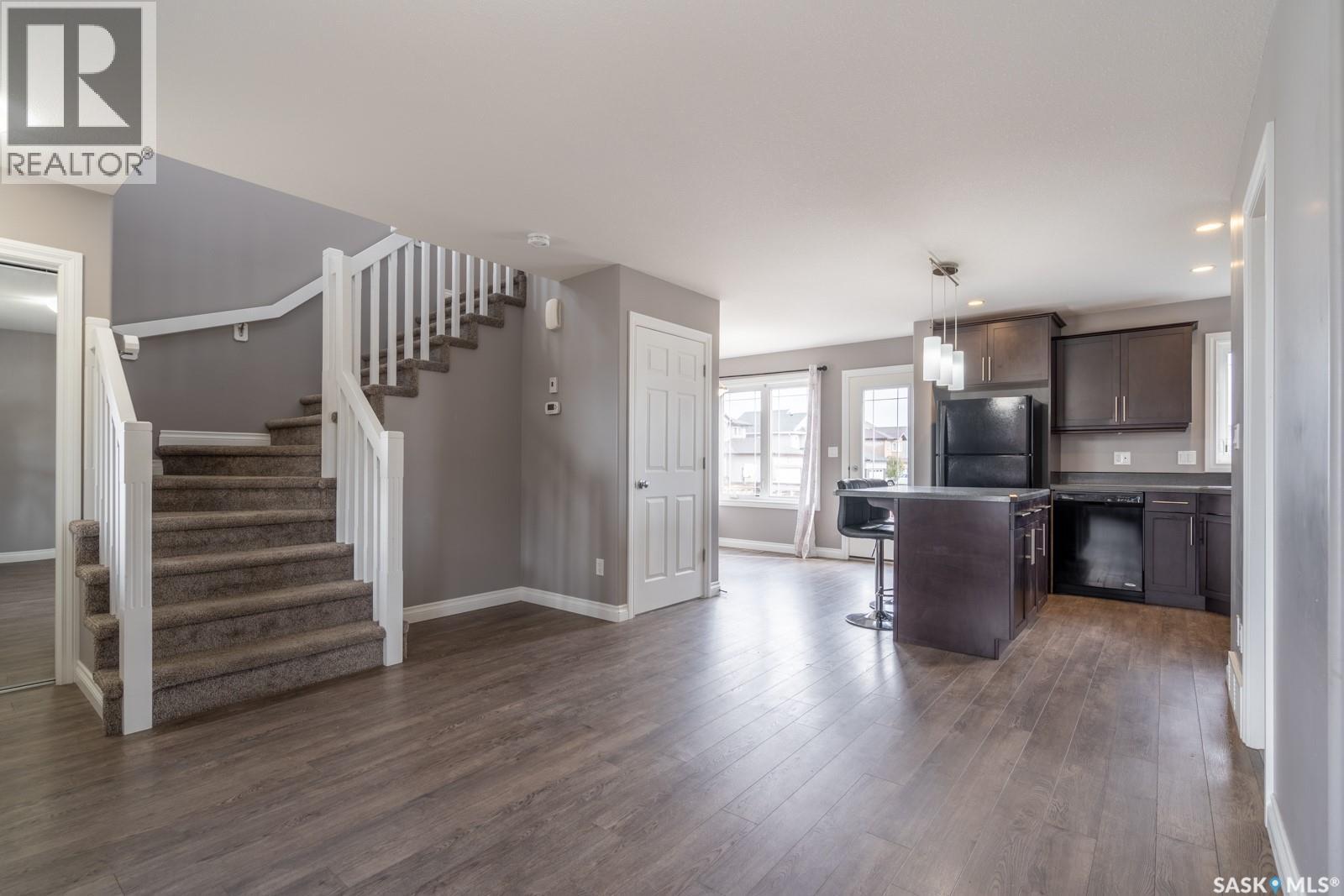 8701 Archer Lane, Regina, Saskatchewan  S4Y 1A3 - Photo 3 - SK047513