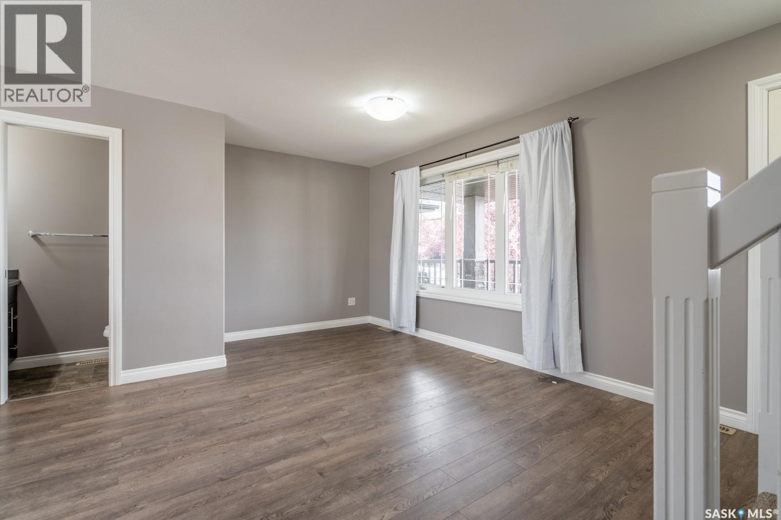 8701 Archer Lane, Regina, Saskatchewan  S4Y 1A3 - Photo 6 - SK047513