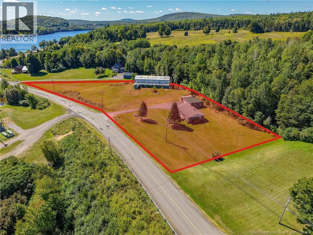 409 Otis Drive, Nackawic, New Brunswick  E6G 1H5 - Photo 40 - NB147145