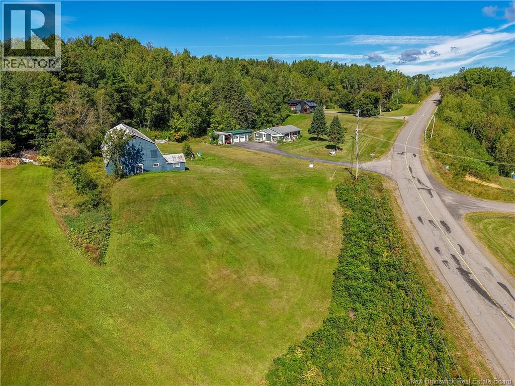 409 Otis Drive, Nackawic, New Brunswick  E6G 1H5 - Photo 33 - NB147145