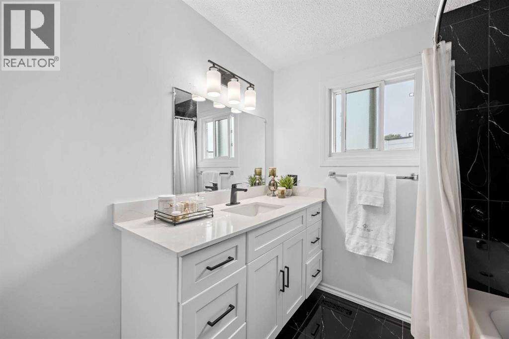 8, 111 Huntington Park Green Nw, Calgary, Alberta  T2K 5H4 - Photo 18 - A2329789