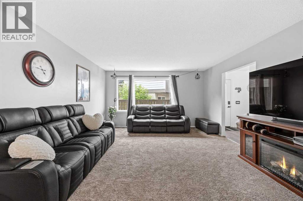 8, 111 Huntington Park Green Nw, Calgary, Alberta  T2K 5H4 - Photo 7 - A2329789
