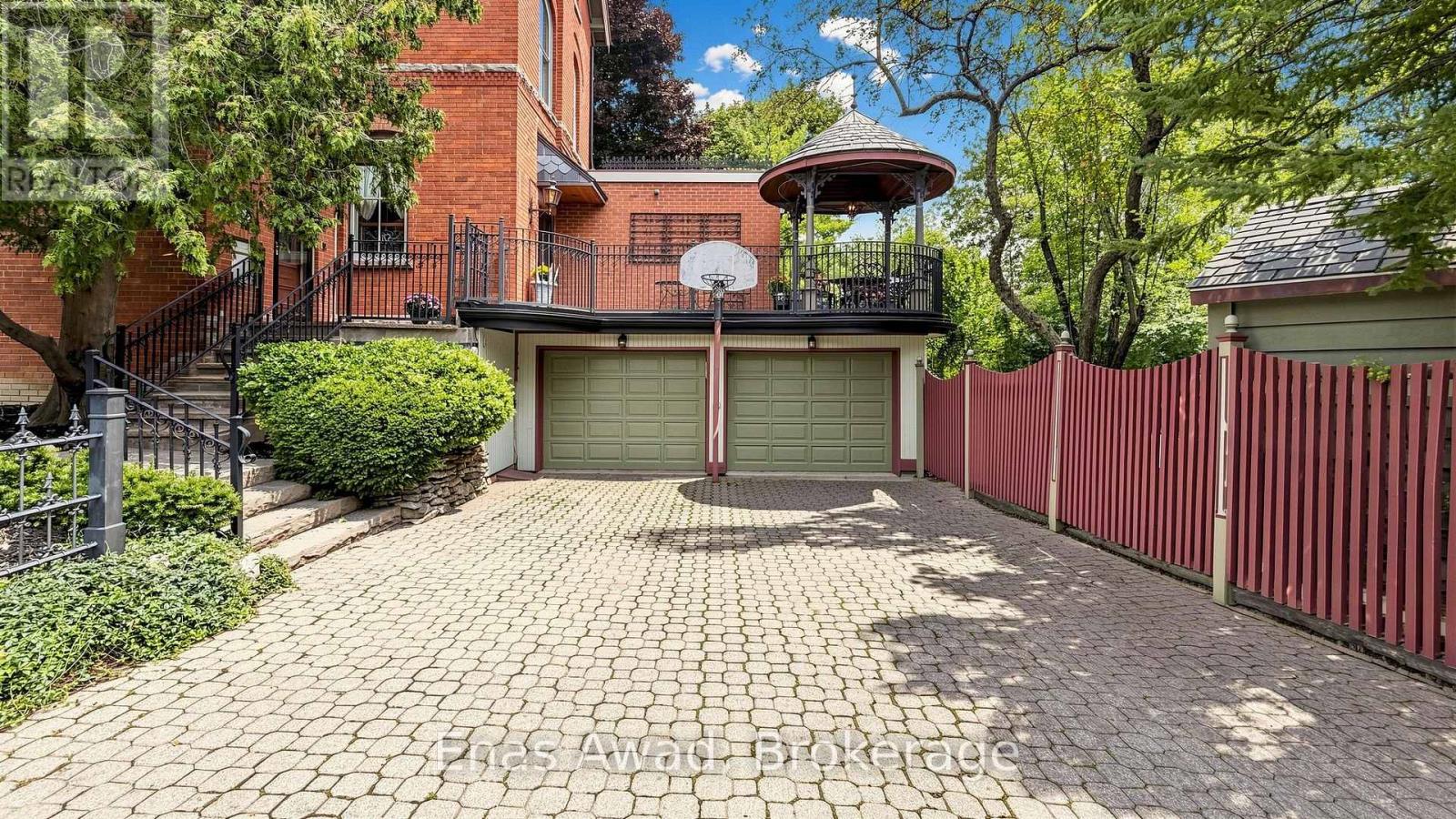 97 Glengrove Avenue W, Toronto, Ontario  M4R 1N8 - Photo 5 - C13743494