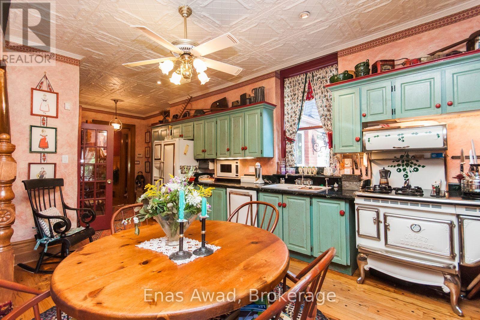 97 Glengrove Avenue W, Toronto, Ontario  M4R 1N8 - Photo 9 - C13743494