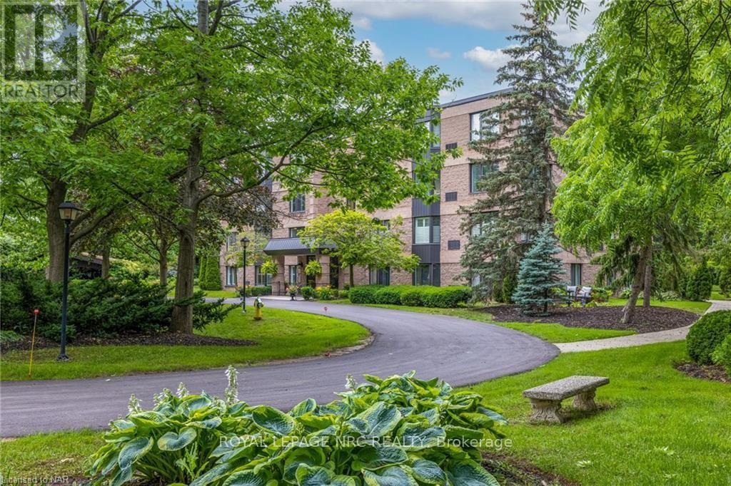 202 - 61 Paffard Street, Niagara-On-The-Lake, Ontario L0S 1J0 - Photo 2 - X13743456