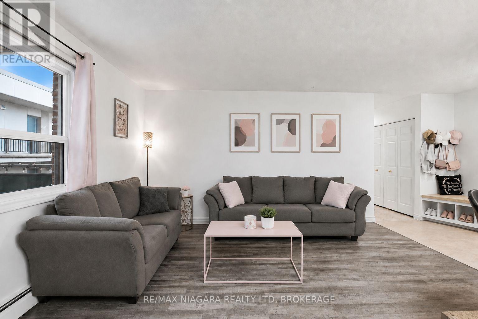 308 - 264 Oakdale Avenue, St. Catharines, Ontario L2P 2K4 - Photo 3 - X13743472