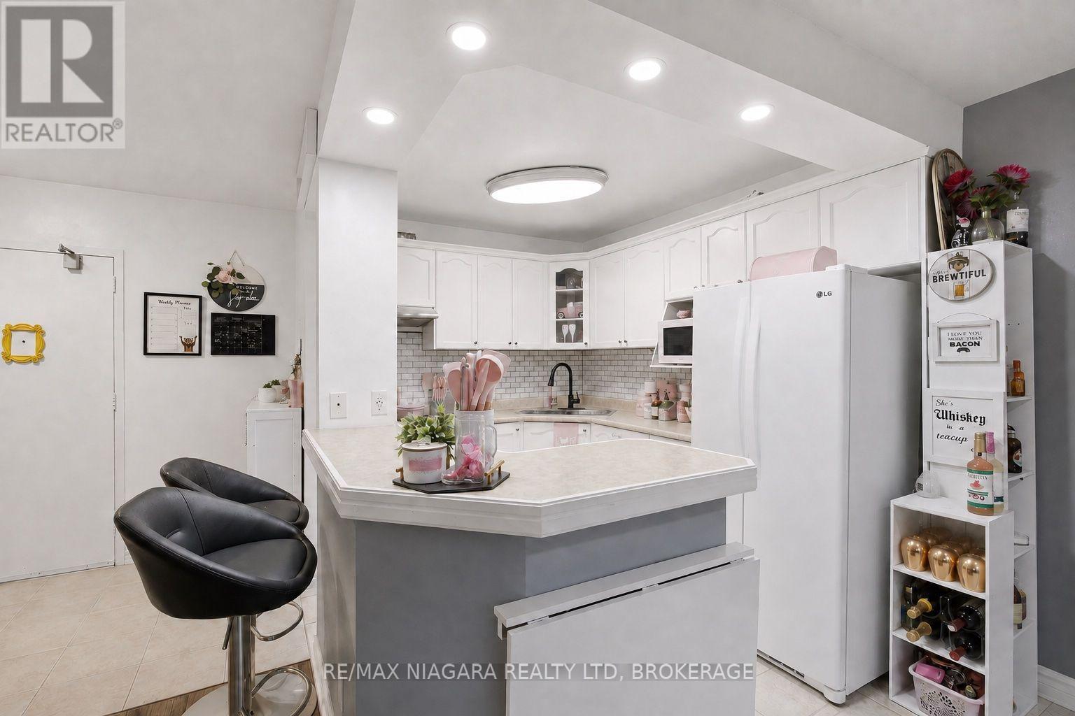308 - 264 Oakdale Avenue, St. Catharines, Ontario L2P 2K4 - Photo 6 - X13743472
