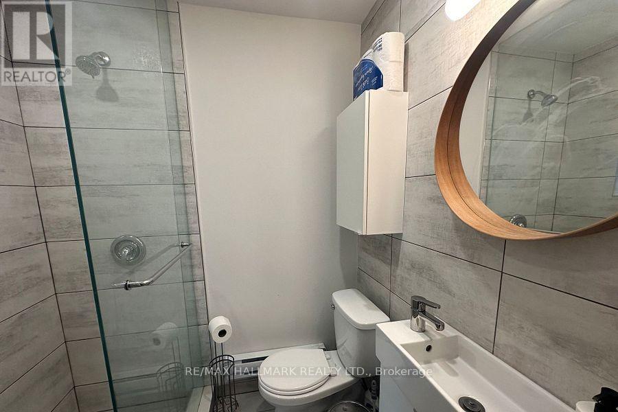 4 - 595 St Clair Avenue W, Toronto, Ontario  M6C 1A3 - Photo 15 - C13743464