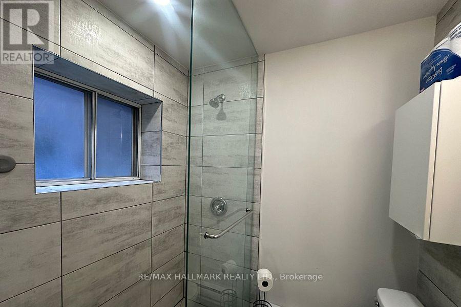 4 - 595 St Clair Avenue W, Toronto, Ontario  M6C 1A3 - Photo 16 - C13743464